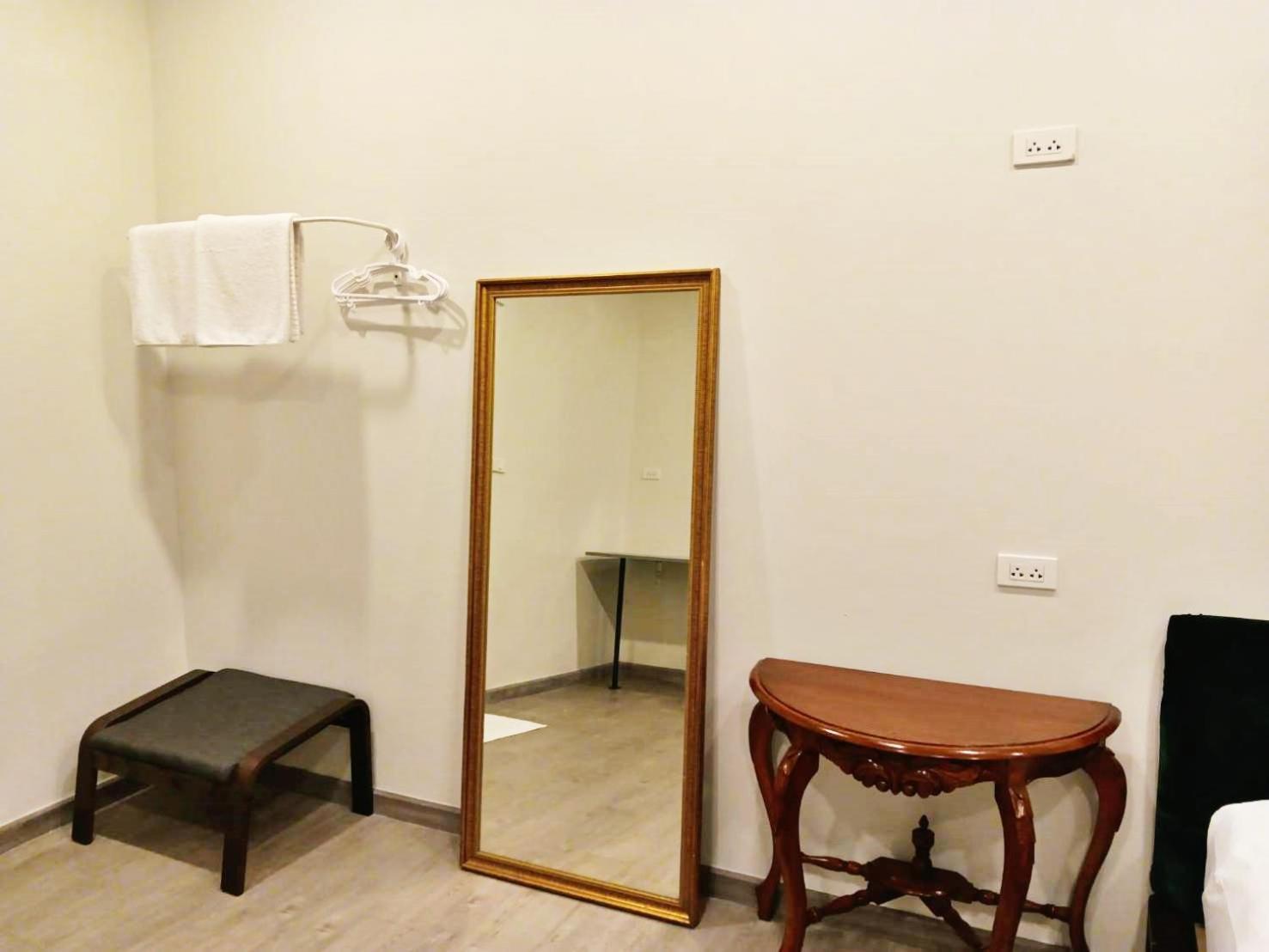 Hidden Dragon X Yaowarat Road Appartement Bangkok Buitenkant foto
