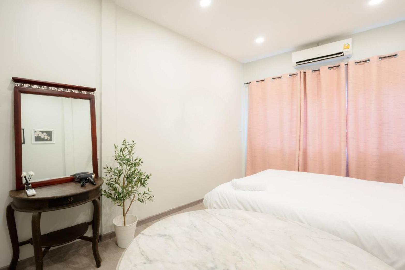 Hidden Dragon X Yaowarat Road Appartement Bangkok Buitenkant foto