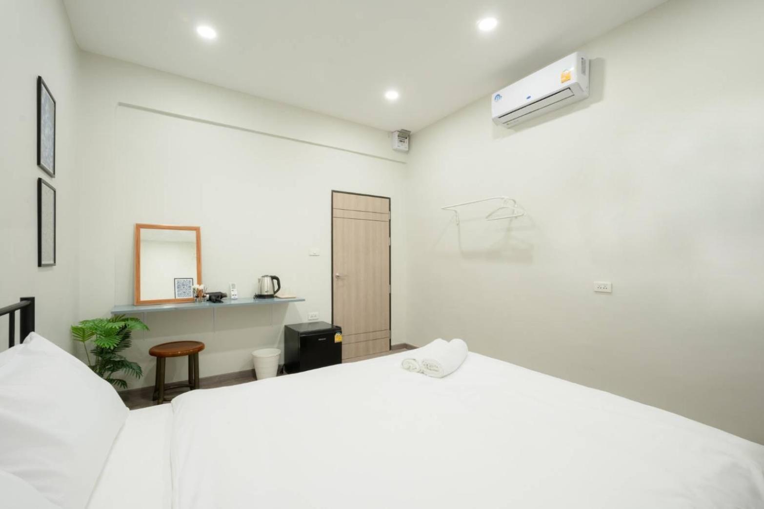 Hidden Dragon X Yaowarat Road Appartement Bangkok Buitenkant foto